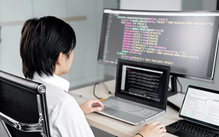 昌吉 ,php声明和调用变量的符号是什么？